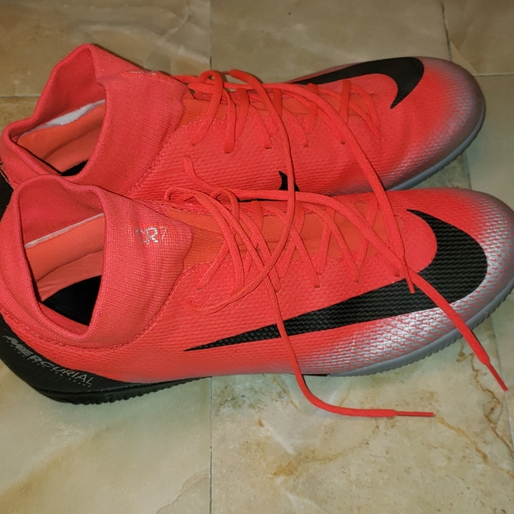 NWOT Nike Mercurial CR7 indoor soccer shoes